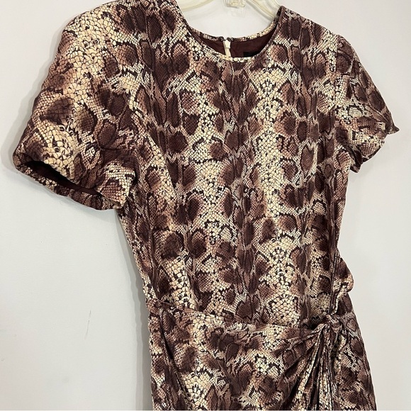 Vintage Silk Neutral Snakeskin Short Sleeve Wrap Dress Animal Print Date Night - Picture 9 of 15